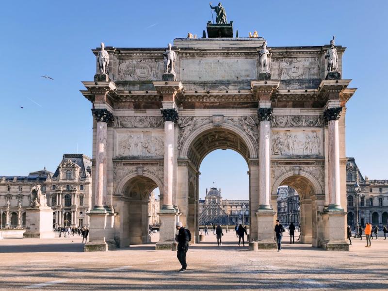 L’Arc de Triomphe de Paris : monument emblématique et panorama inégalé