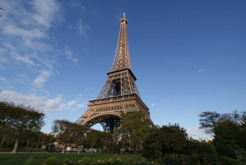 Découvrez la Tour Eiffel : L’Incontournable Dame de Fer de Paris !